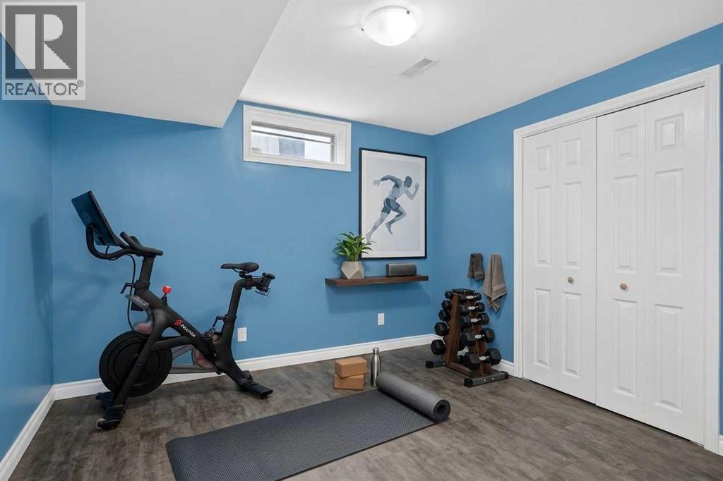 9555 Oakfield Drive Sw, Calgary, Alberta  T2V 4E2 - Photo 8 - A2321392