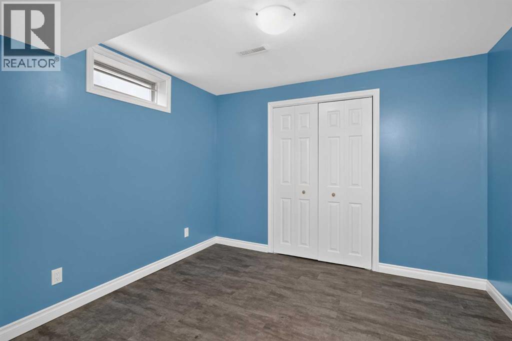 9555 Oakfield Drive Sw, Calgary, Alberta  T2V 4E2 - Photo 32 - A2321392