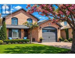 27 BEAVERTON DRIVE, Hamilton, Ontario