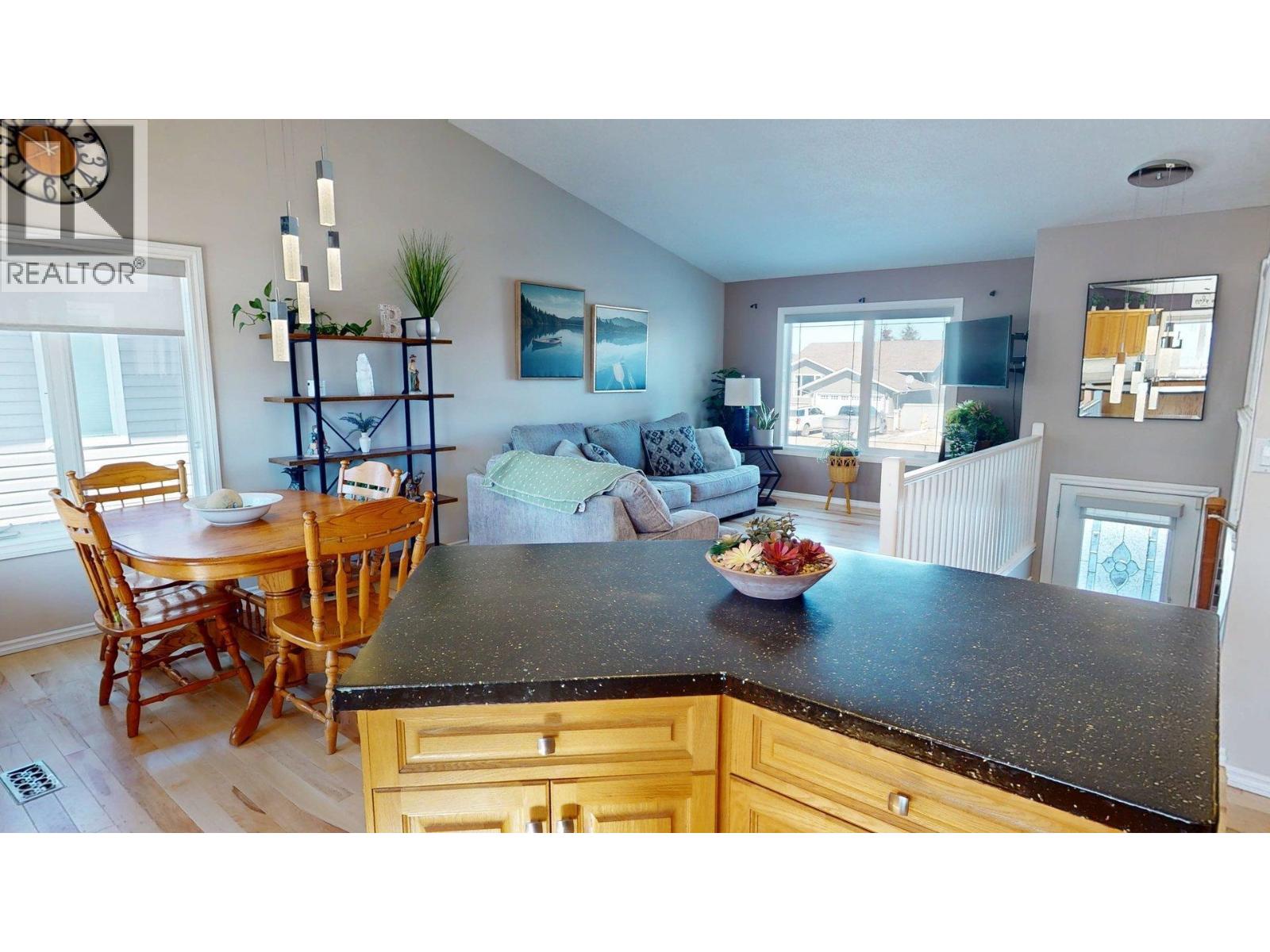 9611 113 Avenue, Fort St. John, British Columbia  V1J 7J1 - Photo 11 - R3139759