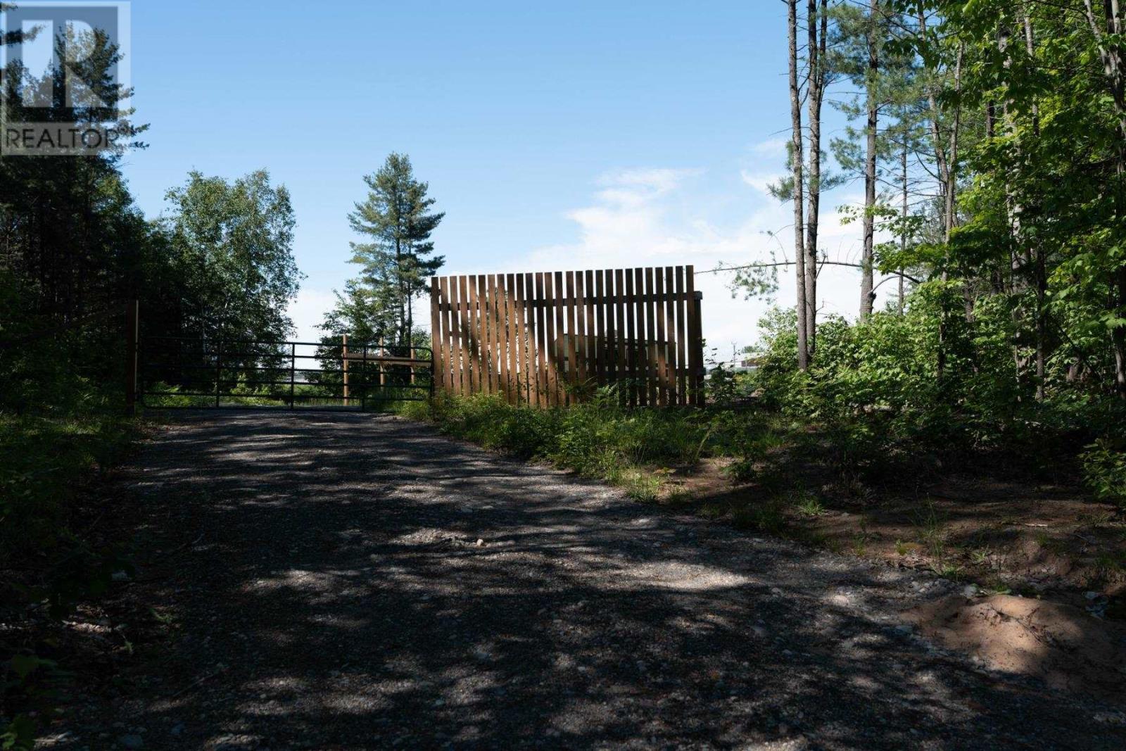 4264 Queen St E, Sault Ste. Marie, Ontario  P6A 5K9 - Photo 6 - SM261559