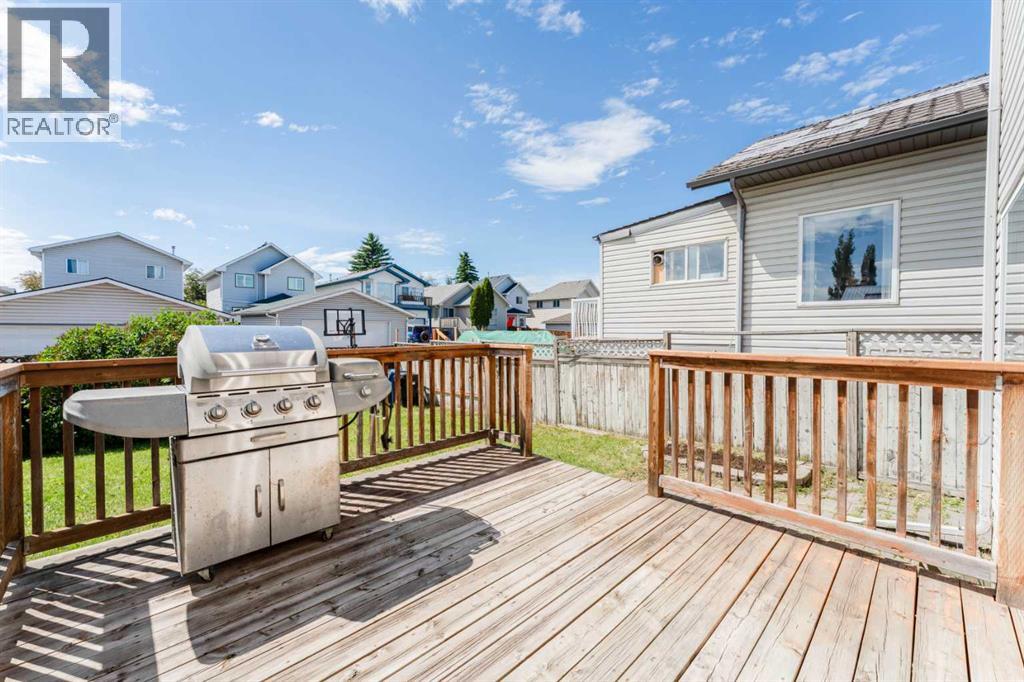 59 Erin Grove Se, Calgary, Alberta  T2B 3L1 - Photo 21 - A2323252