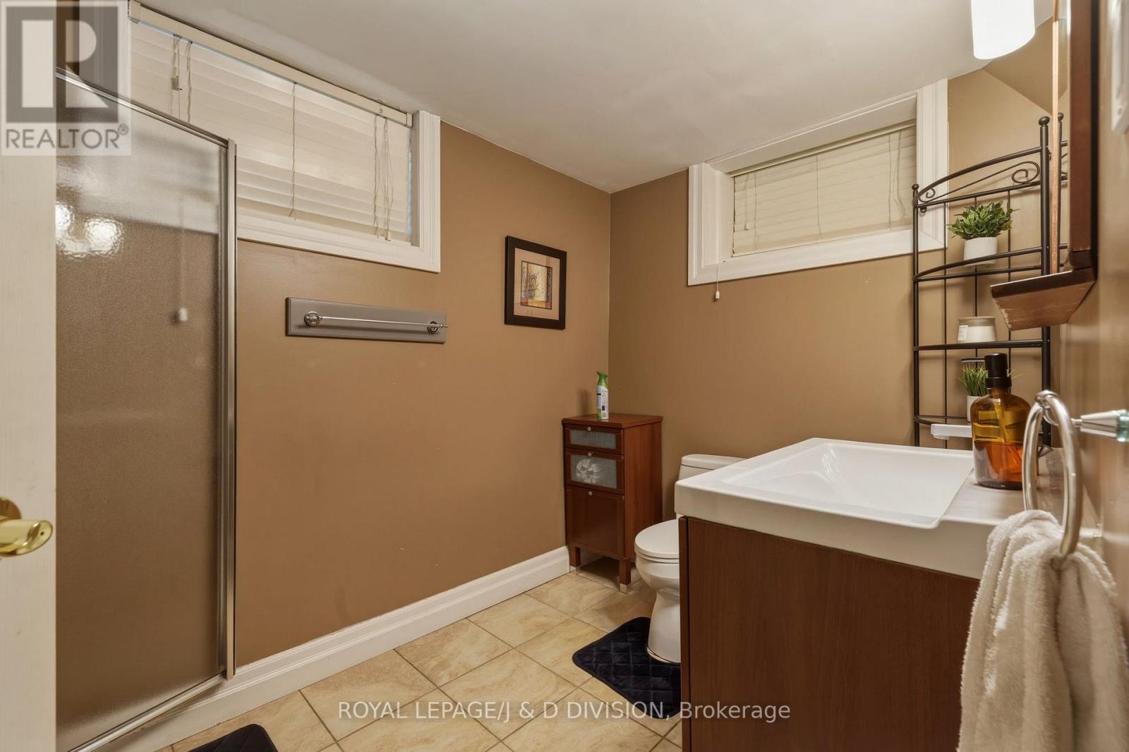 111 Warwood Road, Toronto, Ontario  M9B 5B6 - Photo 39 - W13450502
