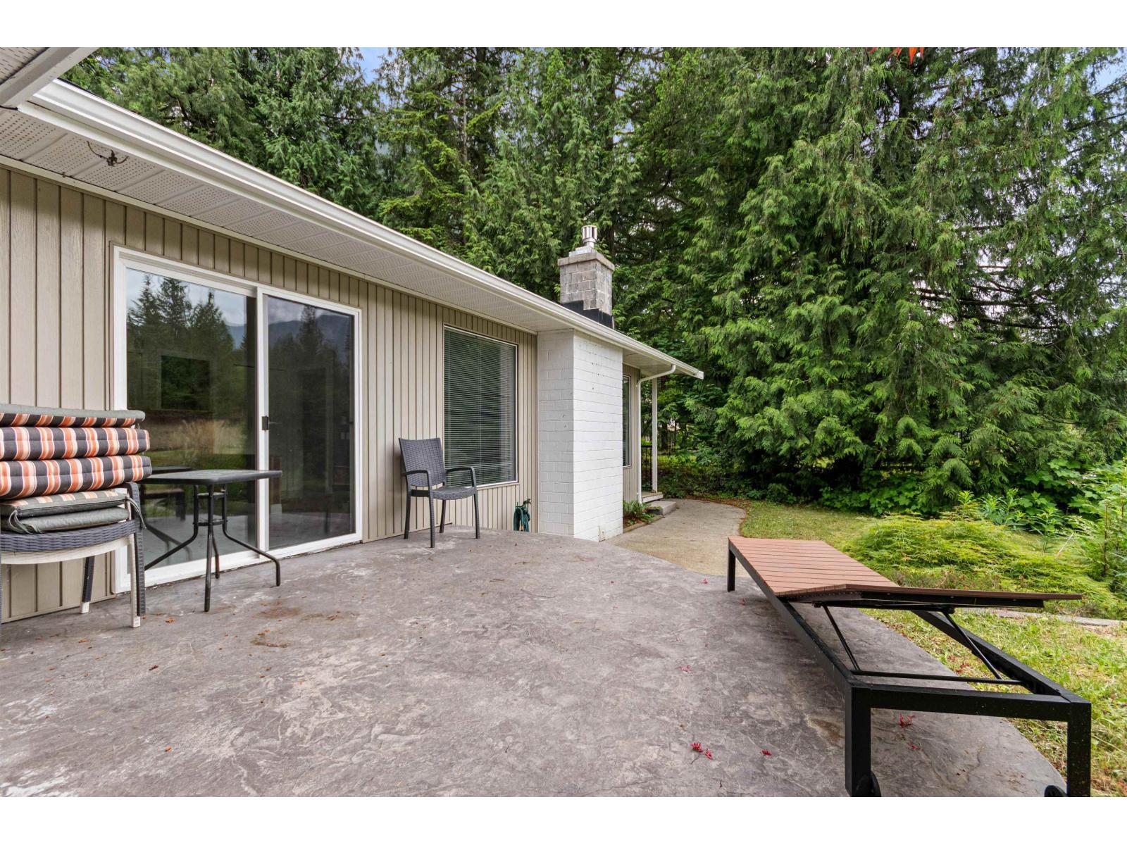 100 Robertson Crescent, Hope, Hope, British Columbia  V0X 1L4 - Photo 30 - R3131147