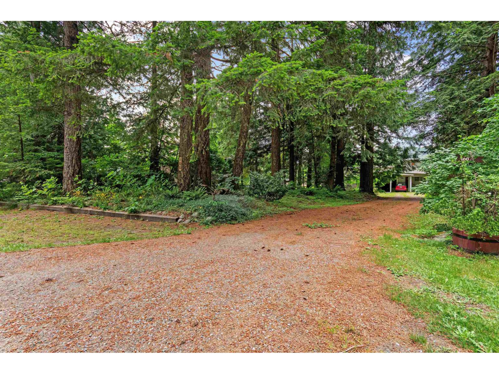 100 Robertson Crescent, Hope, Hope, British Columbia  V0X 1L4 - Photo 35 - R3131147