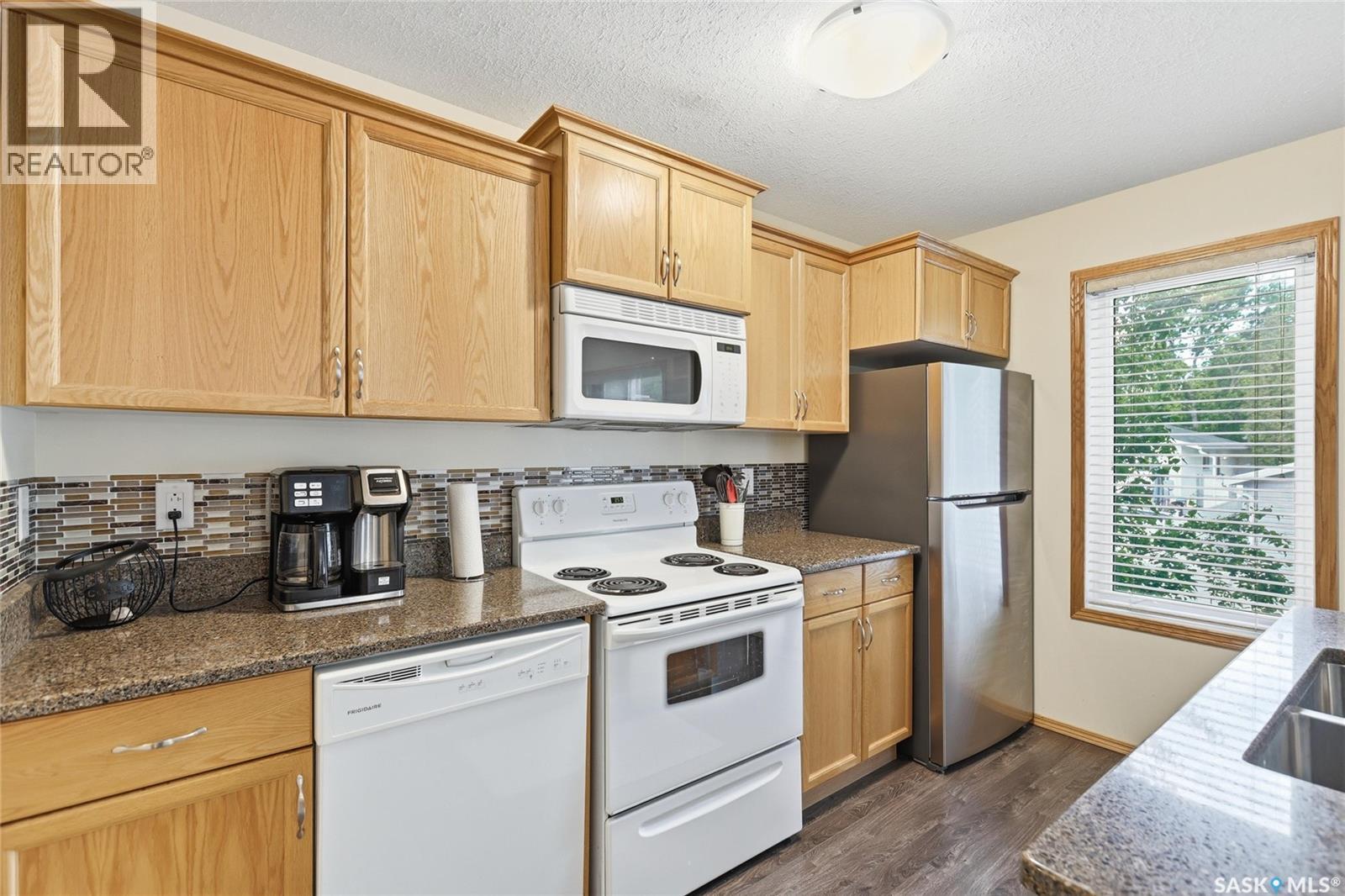 212 Mount Royal Place, Regina, Saskatchewan  S4T 7X9 - Photo 8 - SK040654