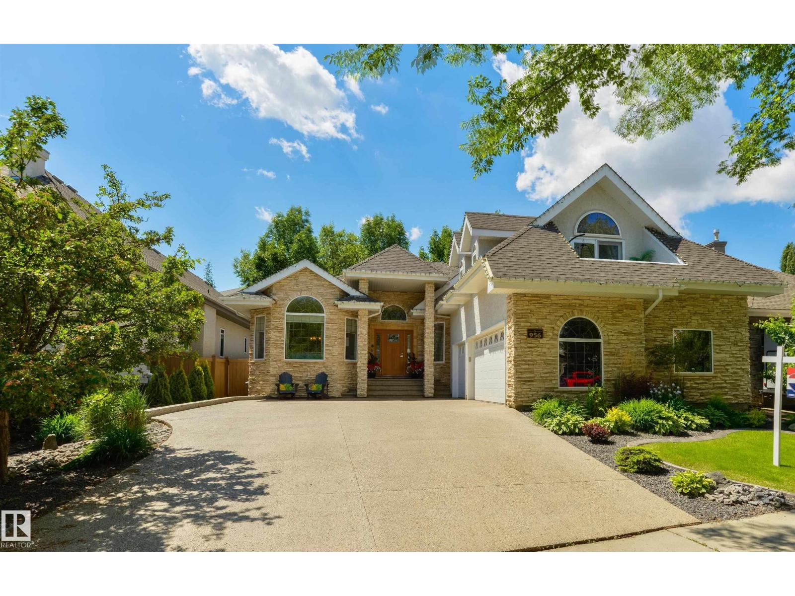 956 HOLLINGSWORTH BEND NW, Edmonton, Alberta