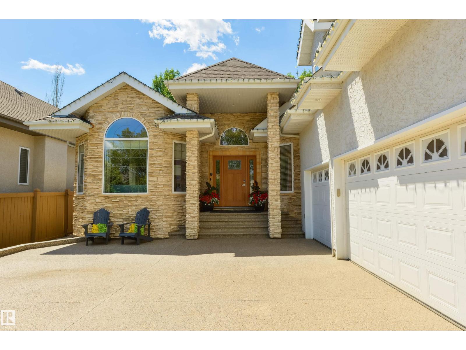 956 Hollingsworth Bend NW, Edmonton, Alberta  T6R 3G8 - Photo 3 - E4495567
