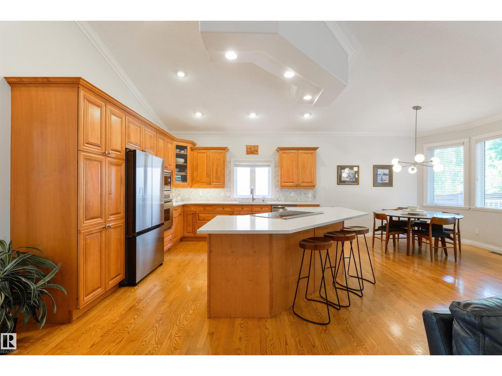 956 Hollingsworth Bend NW, Edmonton, Alberta  T6R 3G8 - Photo 13 - E4495567