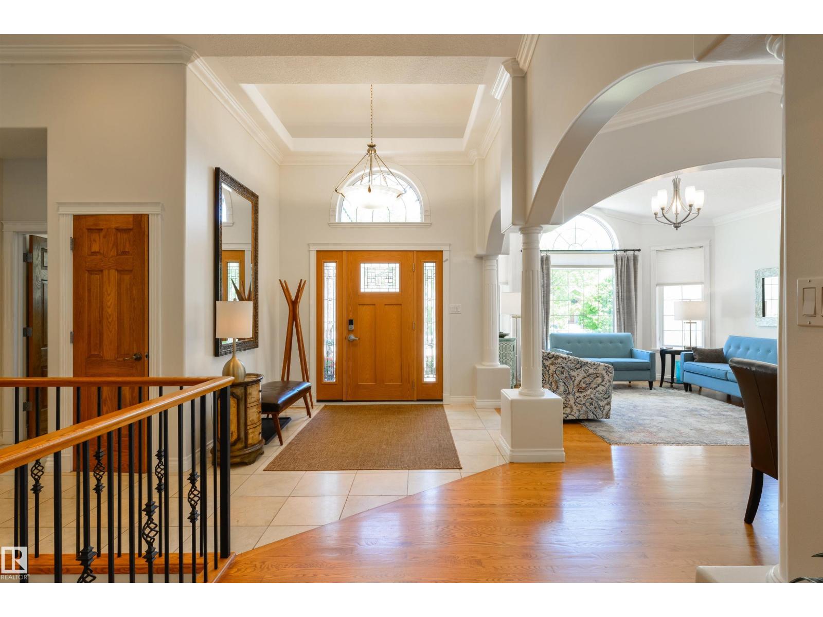 956 Hollingsworth Bend NW, Edmonton, Alberta  T6R 3G8 - Photo 4 - E4495567
