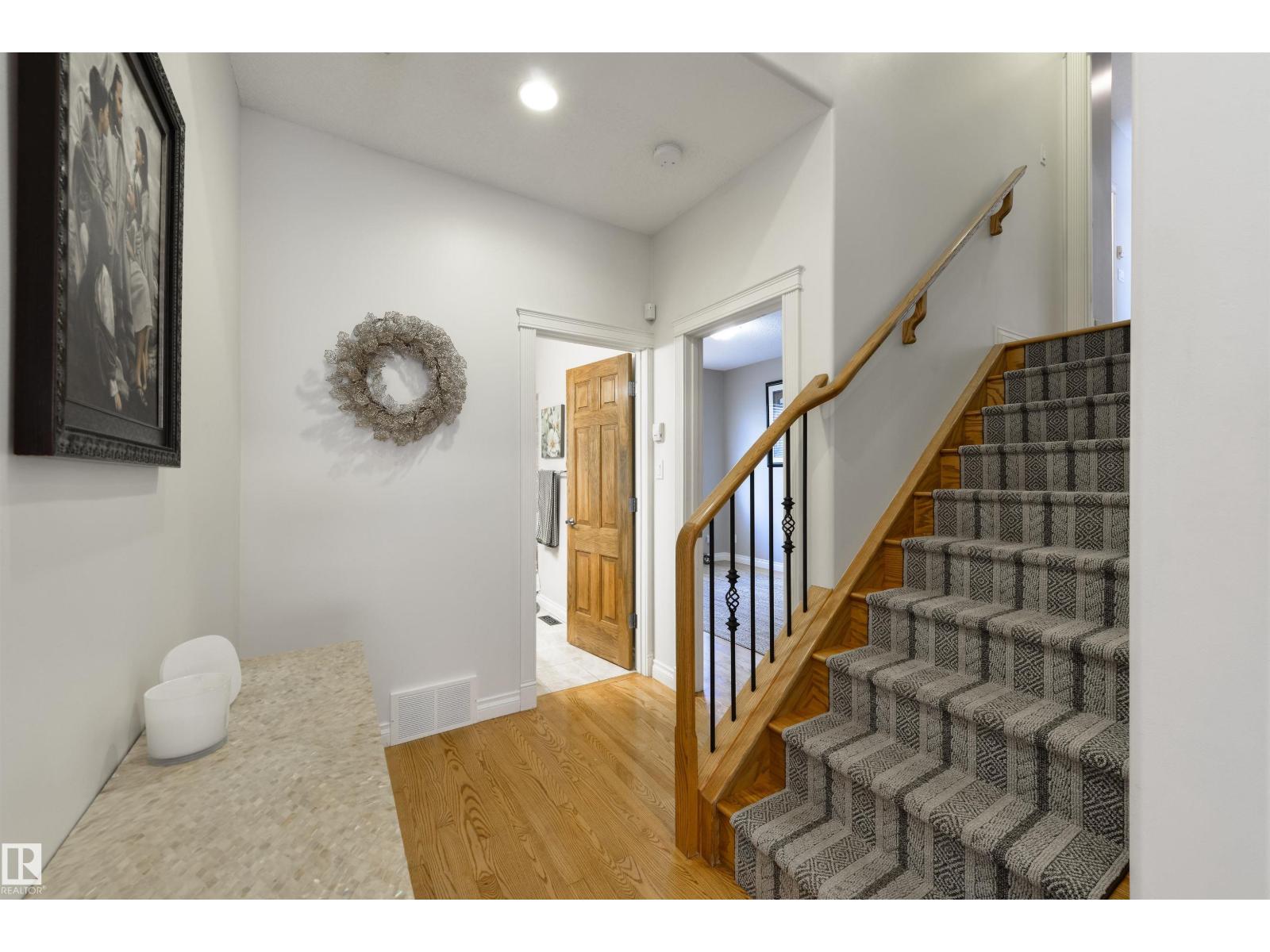 956 Hollingsworth Bend NW, Edmonton, Alberta  T6R 3G8 - Photo 19 - E4495567