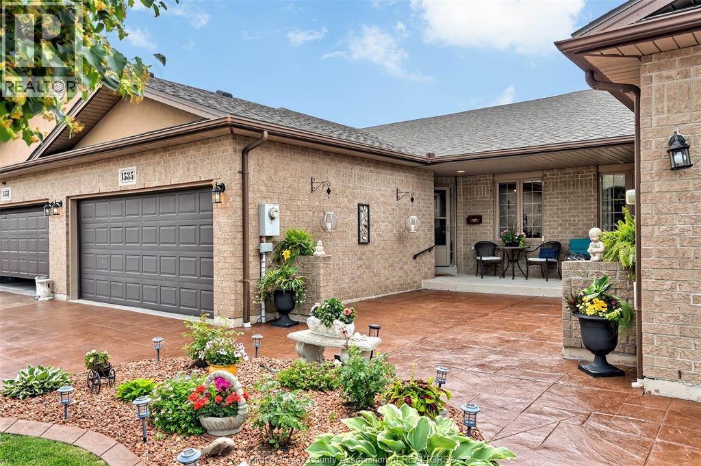 1535 Luxury, Windsor, Ontario  N8P 1S7 - Photo 2 - 26015214