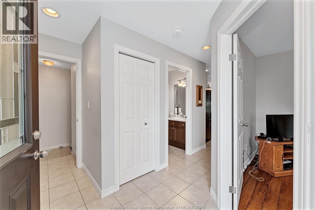 1535 Luxury, Windsor, Ontario  N8P 1S7 - Photo 4 - 26015214