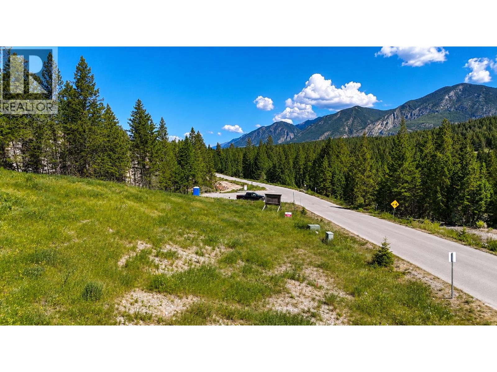 823 Copper Ridge Lane Road, Windermere, British Columbia  V0B 2L0 - Photo 6 - 10392644
