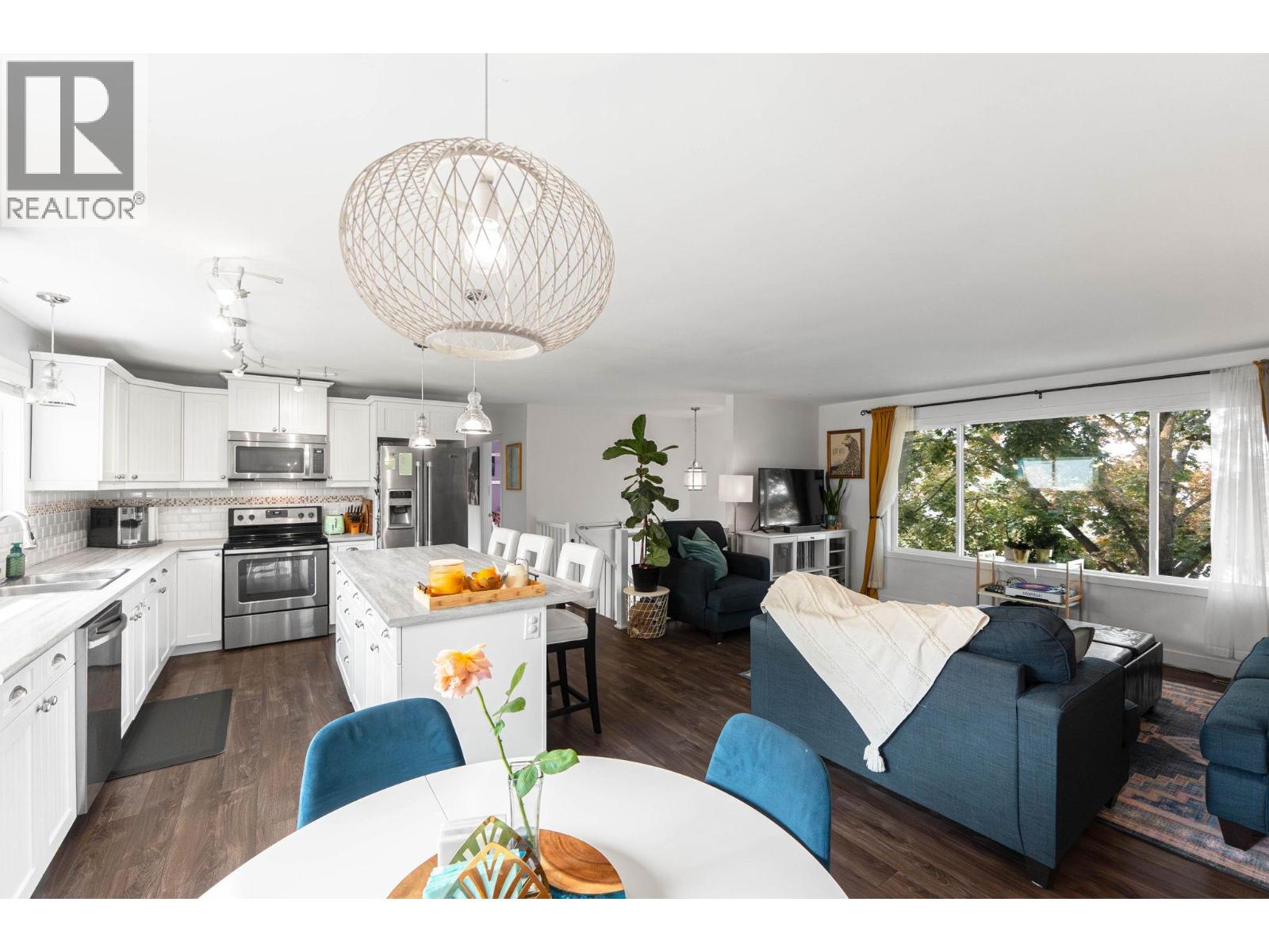 605 Stirling Road, Kelowna, British Columbia  V1X 3X4 - Photo 6 - 10392596