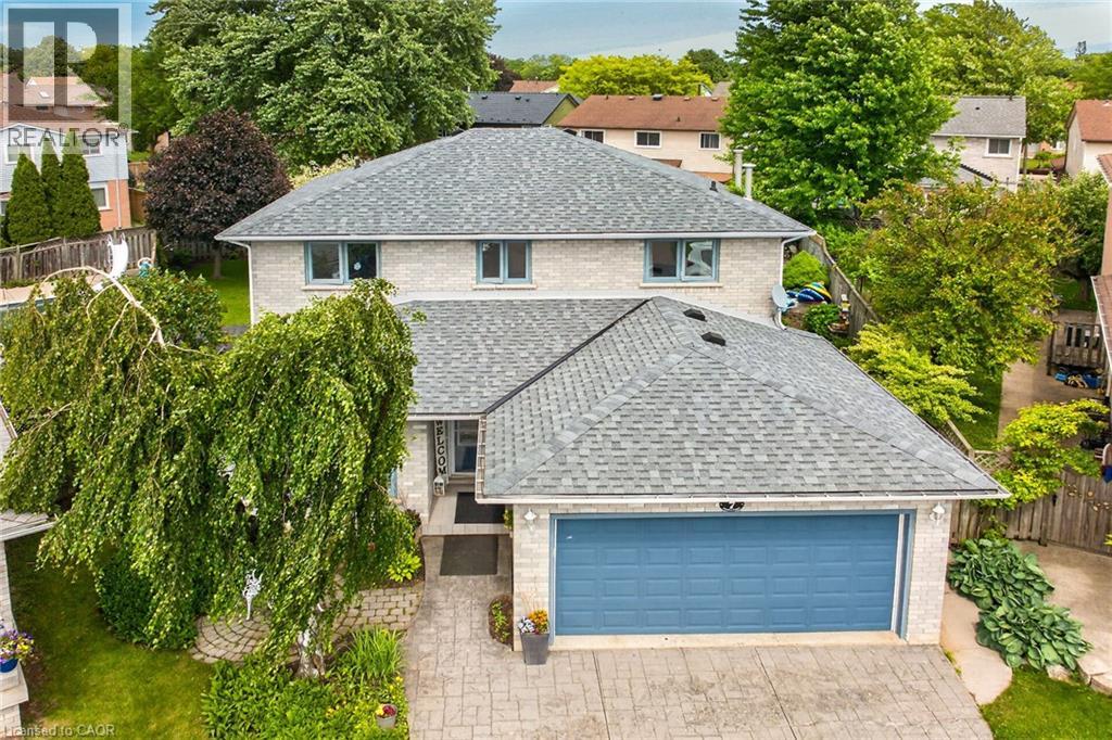 7 CORSICA Court, Hamilton, Ontario