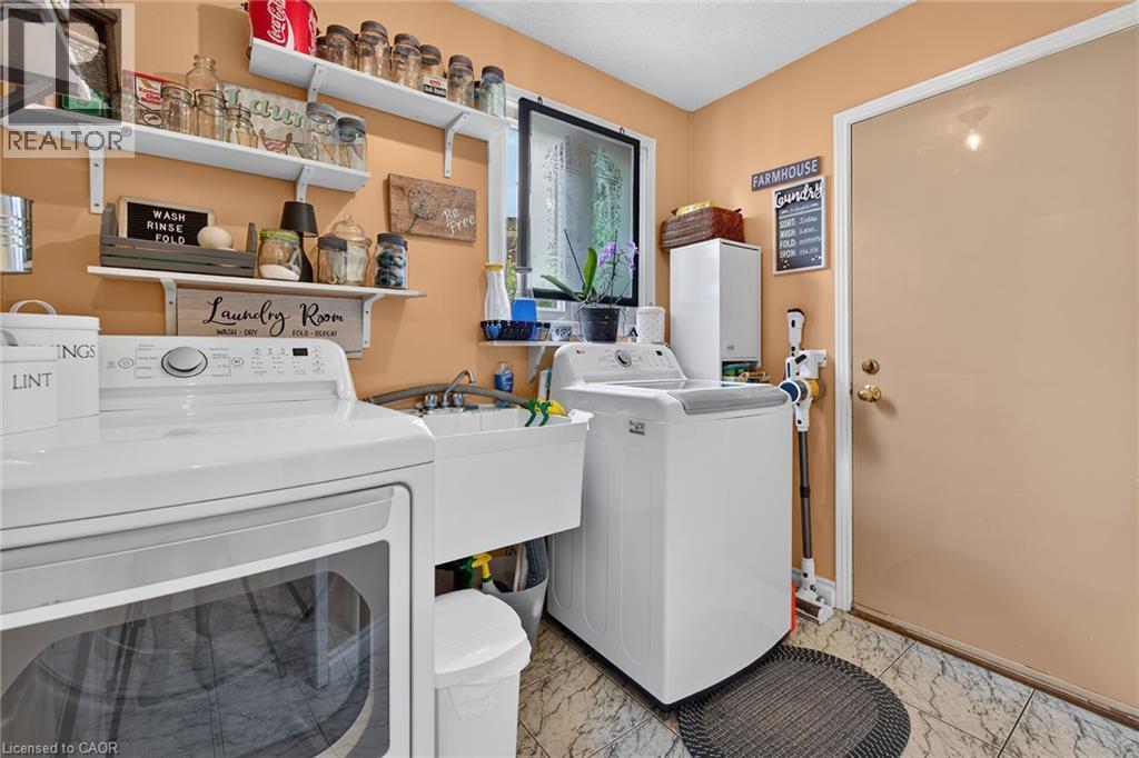7 Corsica Court, Hamilton, Ontario  L9B 2E2 - Photo 24 - 40840467