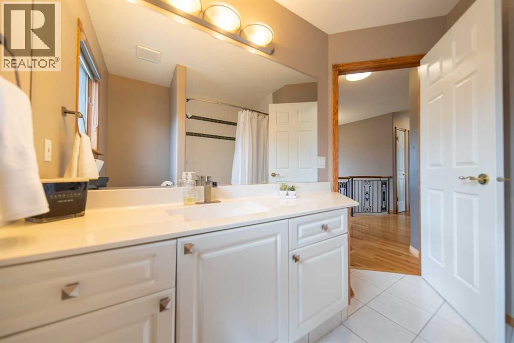 360 Hidden Ranch Circle NW, Calgary, Alberta  T3A 5R3 - Photo 34 - A2317952