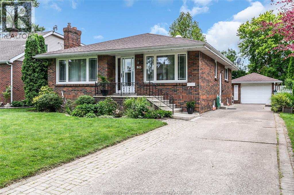 845 Rossini Boulevard, Windsor, Ontario  N8Y 2Z2 - Photo 1 - 26015213