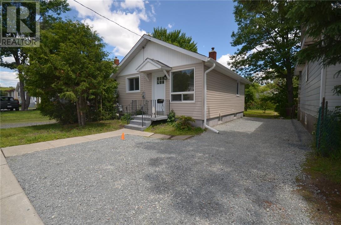 62 Dean Street, Sudbury, Ontario  P3C 3C1 - Photo 1 - 2128838
