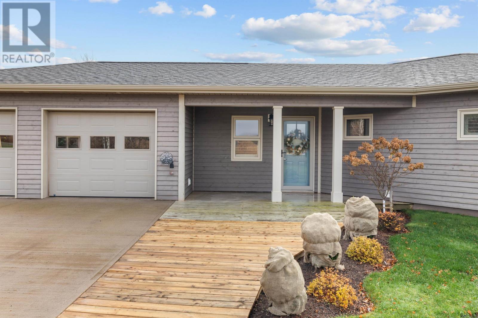 607 Cannontown Road, Mont Carmel, Prince Edward Island  C0B 2E0 - Photo 2 - 202600324