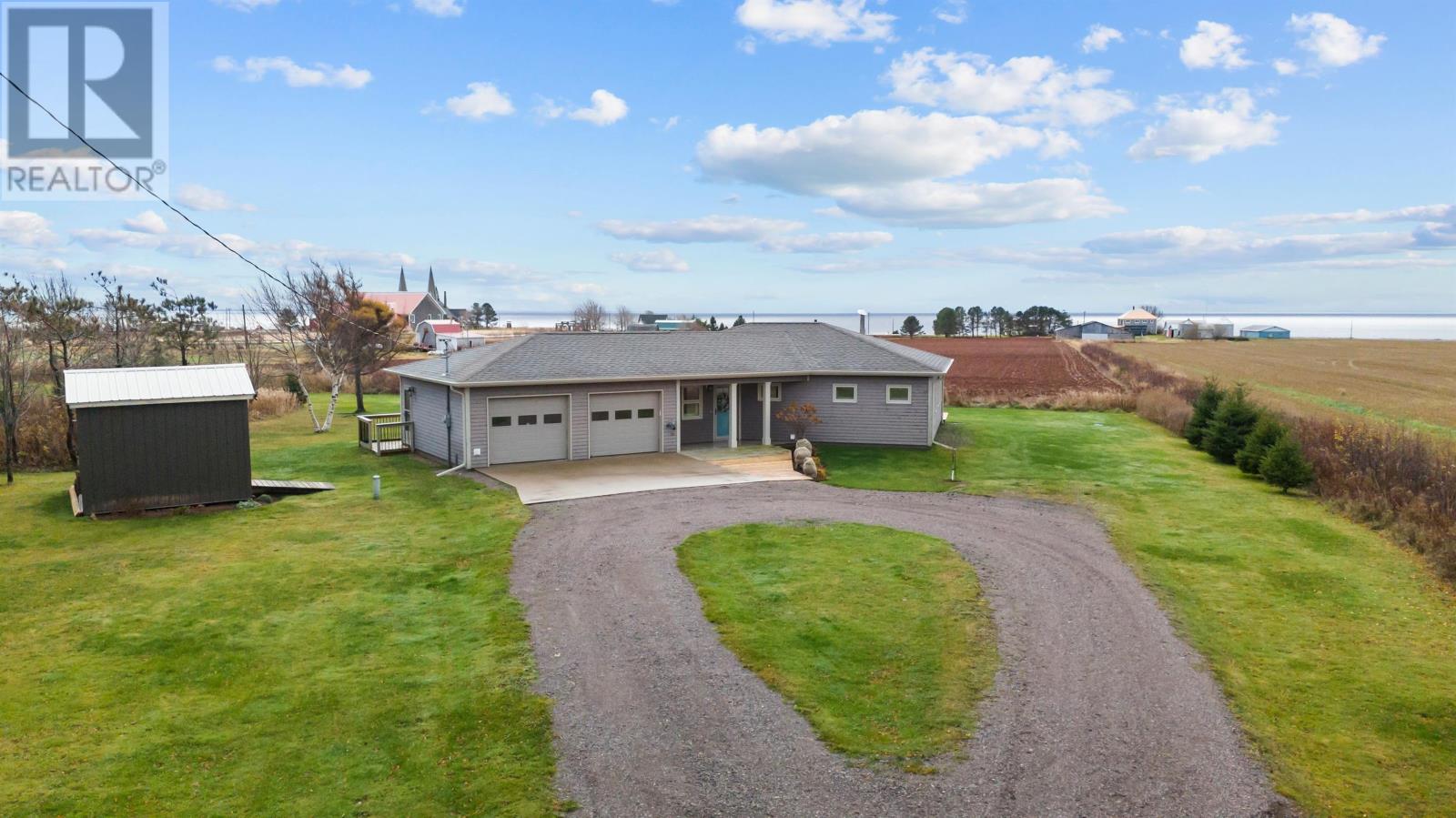 607 Cannontown Road, Mont Carmel, Prince Edward Island  C0B 2E0 - Photo 3 - 202600324