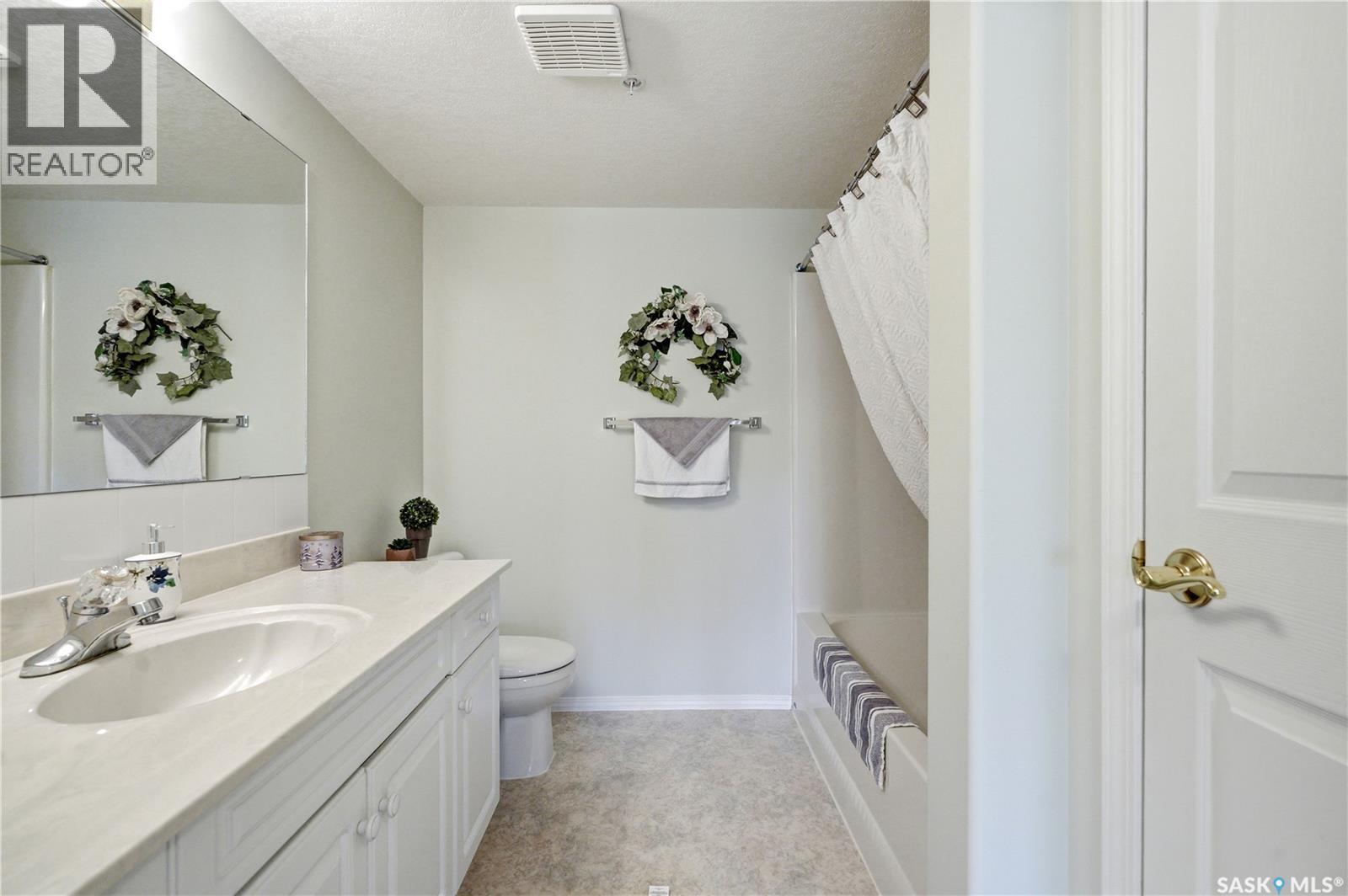 305 325 Keevil Crescent, Saskatoon, Saskatchewan  S7N 4R8 - Photo 19 - SK040492
