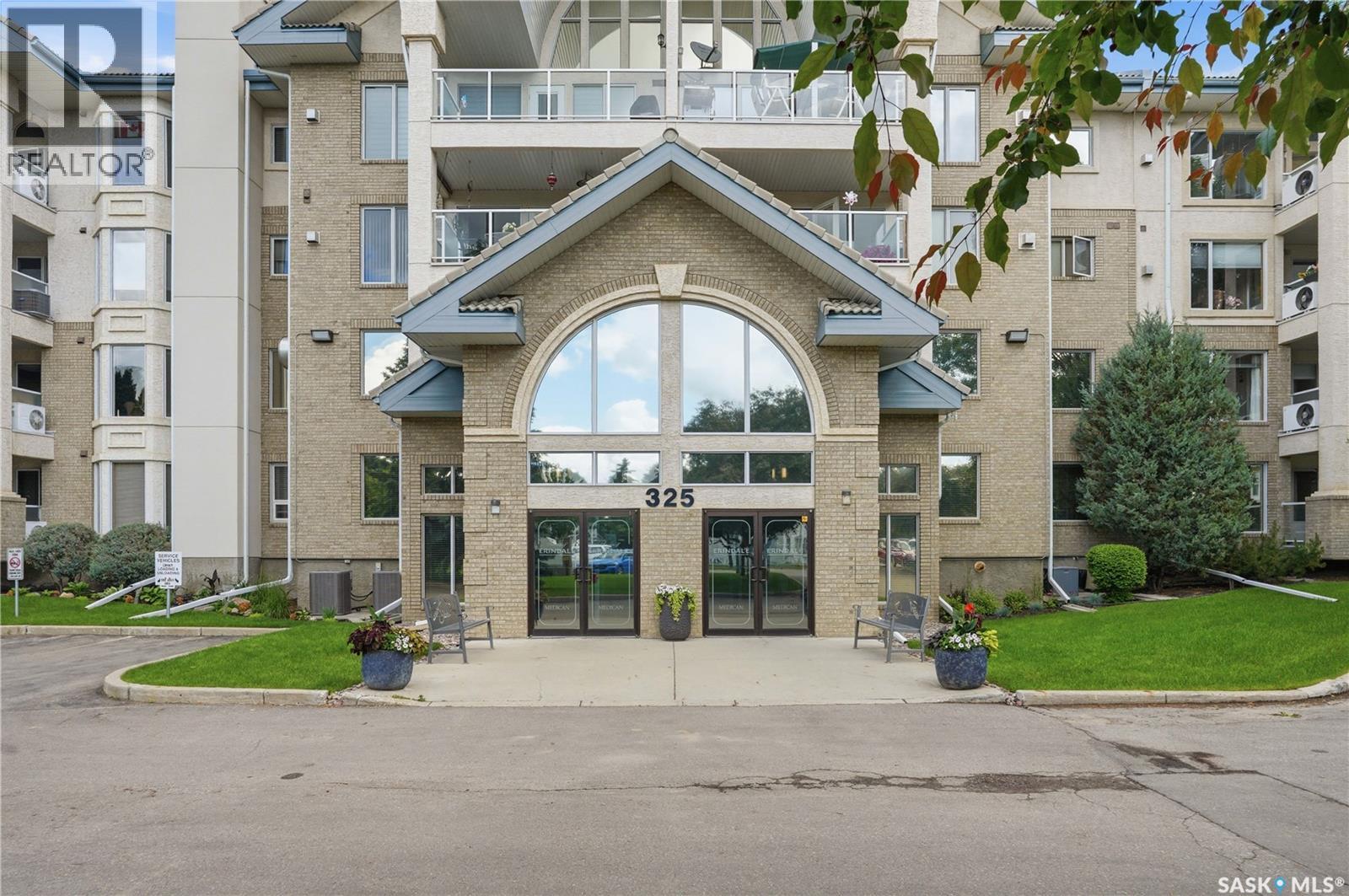 305 325 Keevil Crescent, Saskatoon, Saskatchewan  S7N 4R8 - Photo 2 - SK040492