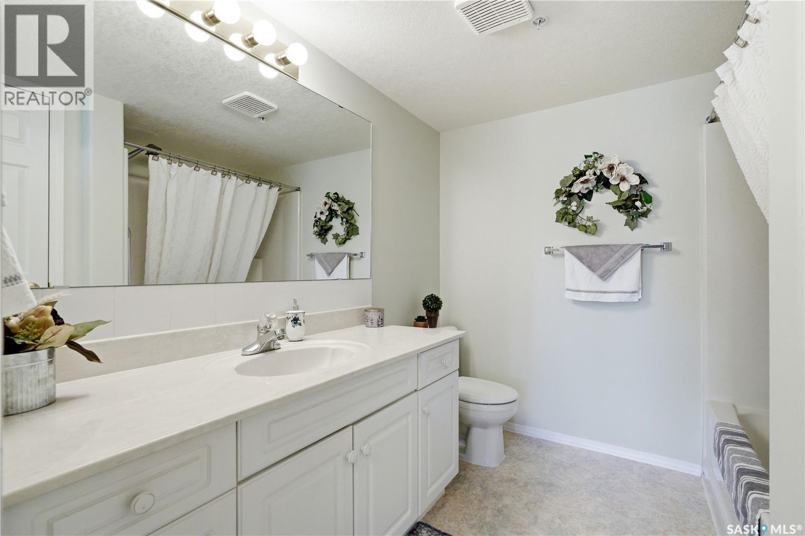 305 325 Keevil Crescent, Saskatoon, Saskatchewan  S7N 4R8 - Photo 20 - SK040492