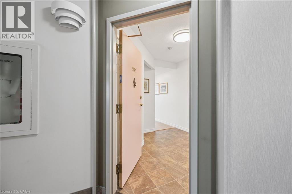 1414 E King Street E Unit# 907, Kitchener, Ontario  N2G 4T8 - Photo 3 - 40841126