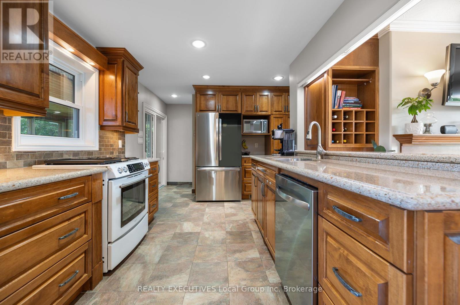 1452 Pinegrove Crescent, North Bay, Ontario  P1B 4P8 - Photo 4 - X13488716