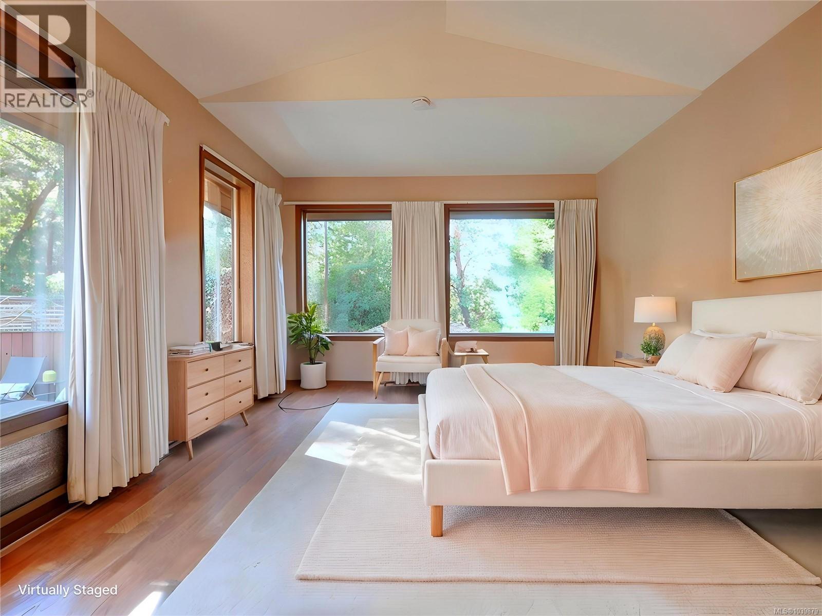 2763 Arbutus Rd, Saanich, British Columbia  V8N 5X8 - Photo 49 - 1039879