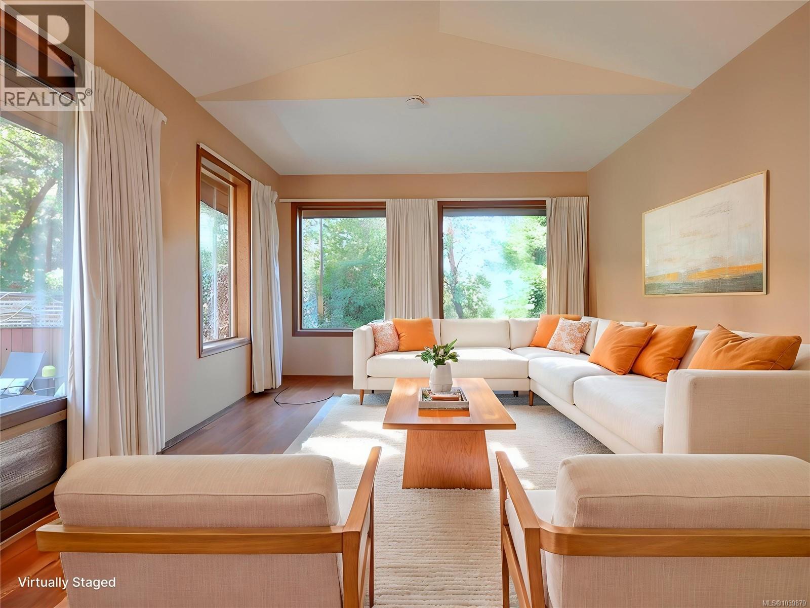 2763 Arbutus Rd, Saanich, British Columbia  V8N 5X8 - Photo 50 - 1039879