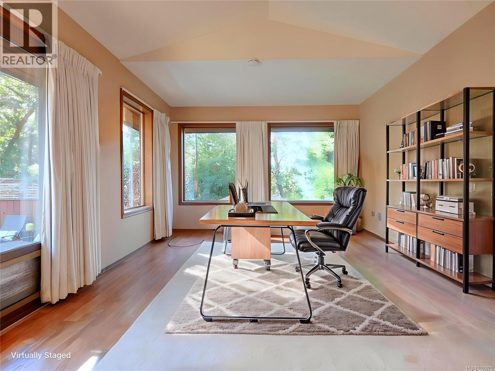 2763 Arbutus Rd, Saanich, British Columbia  V8N 5X8 - Photo 51 - 1039879