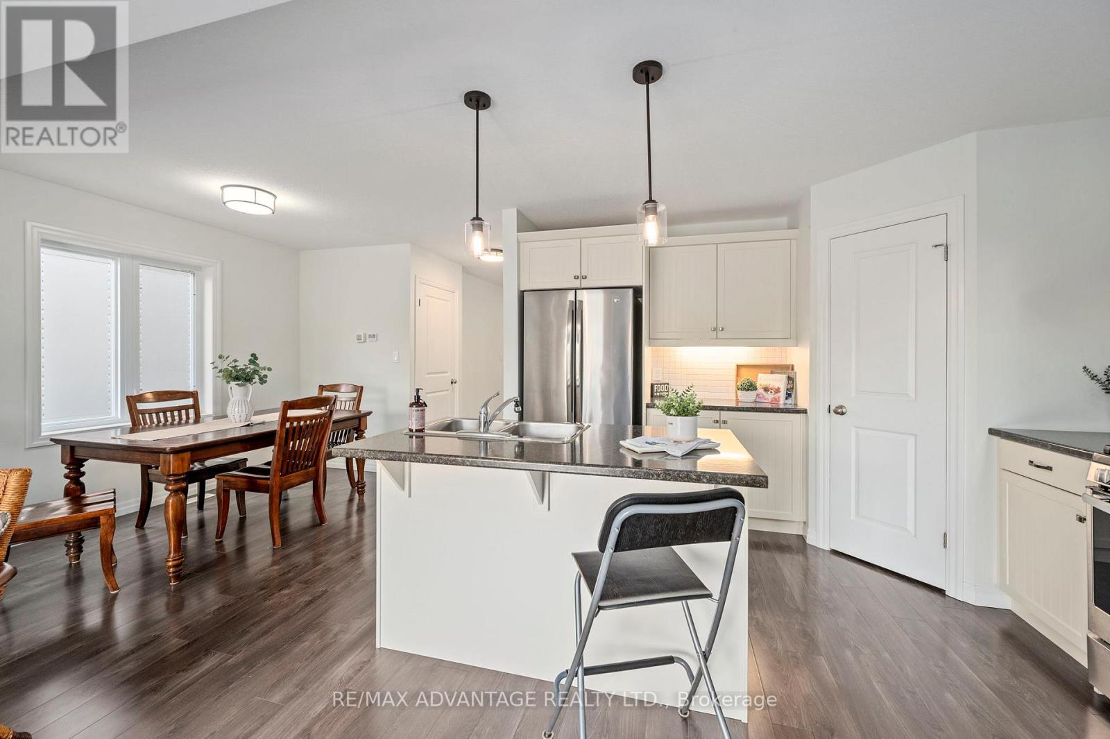 377 Beech Street, Lucan Biddulph, Ontario  N0M 2J0 - Photo 11 - X13488600