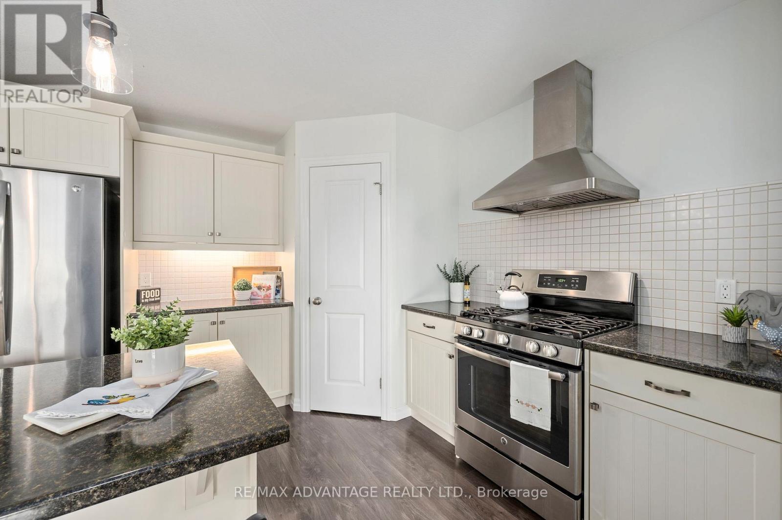 377 Beech Street, Lucan Biddulph, Ontario  N0M 2J0 - Photo 12 - X13488600