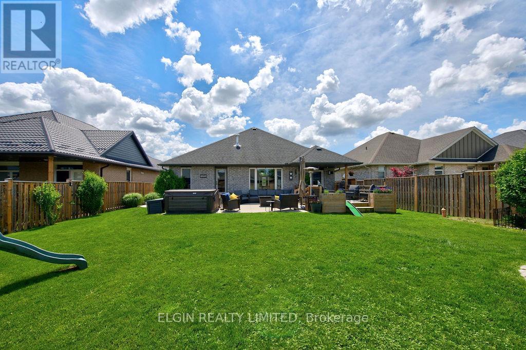 40 Glengariff Drive, Southwold, Ontario  N5P 3T2 - Photo 34 - X13488676