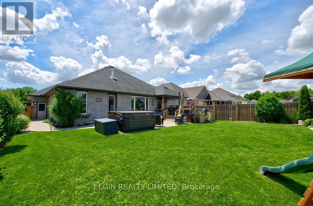 40 Glengariff Drive, Southwold, Ontario  N5P 3T2 - Photo 37 - X13488676