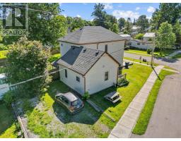 15 DUNDAS STREET, Newbury, Ontario