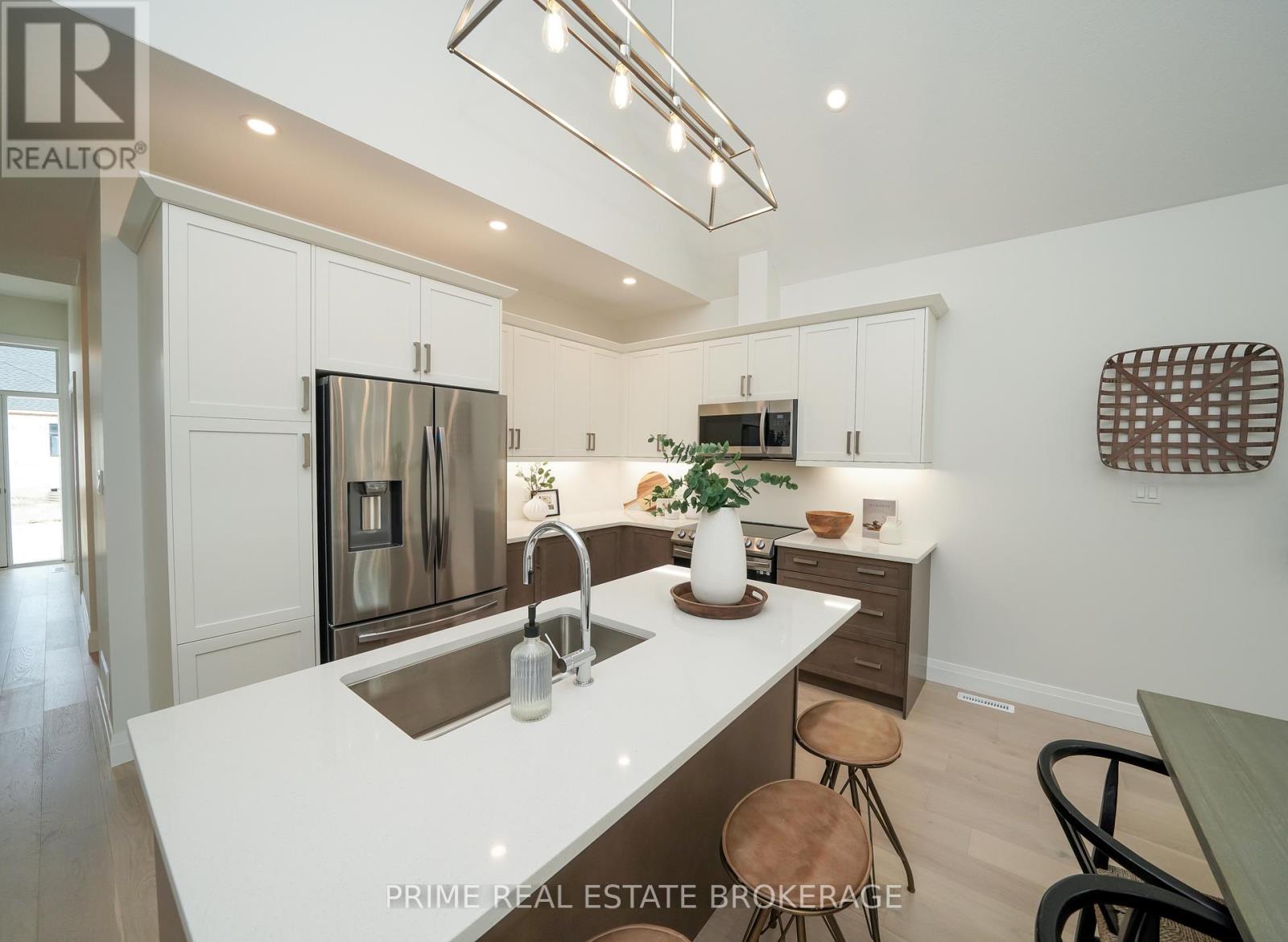 6 - 62 Compass Trail, Central Elgin, Ontario  N5L 0B4 - Photo 5 - X13489496