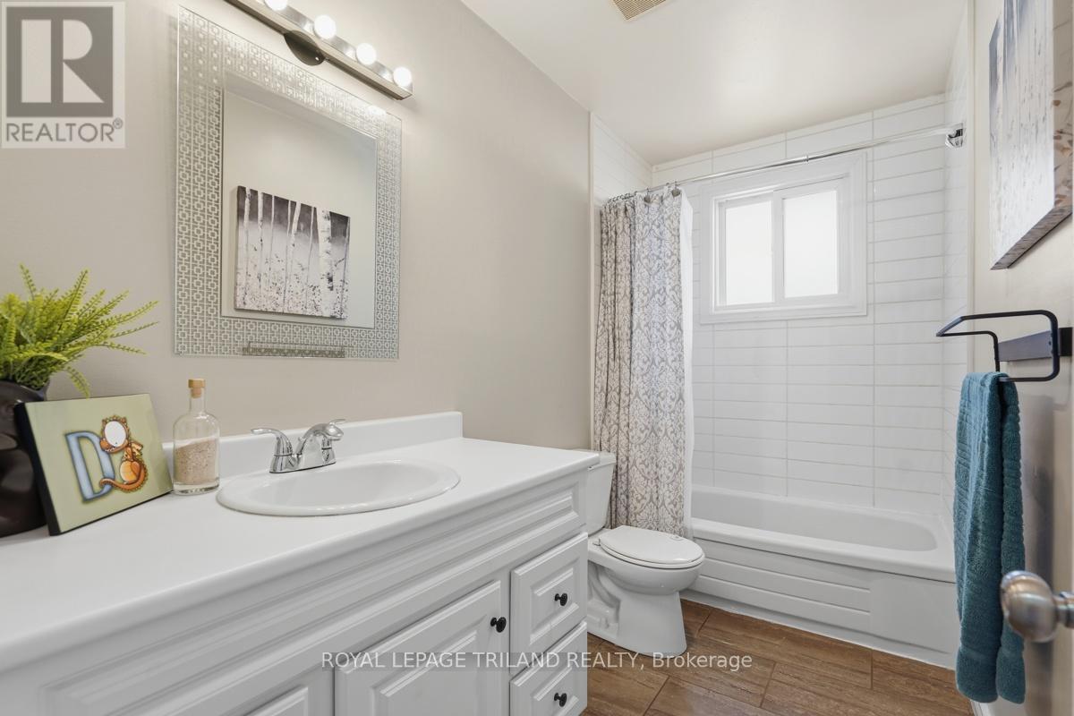 138 Fennell Crescent, London South, Ontario  N6E 2E3 - Photo 22 - X13489518