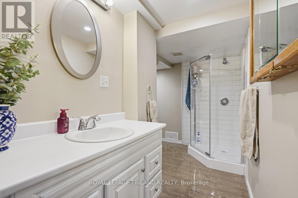 138 Fennell Crescent, London South, Ontario  N6E 2E3 - Photo 29 - X13489518