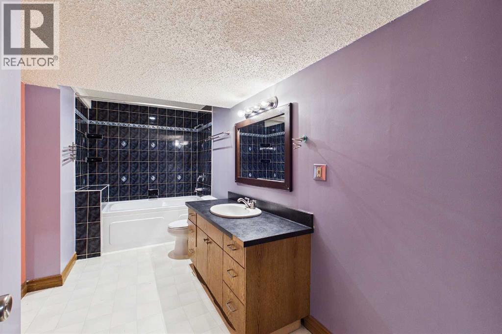 168 Canterville Drive Sw, Calgary, Alberta  T2W 3X2 - Photo 37 - A2319903