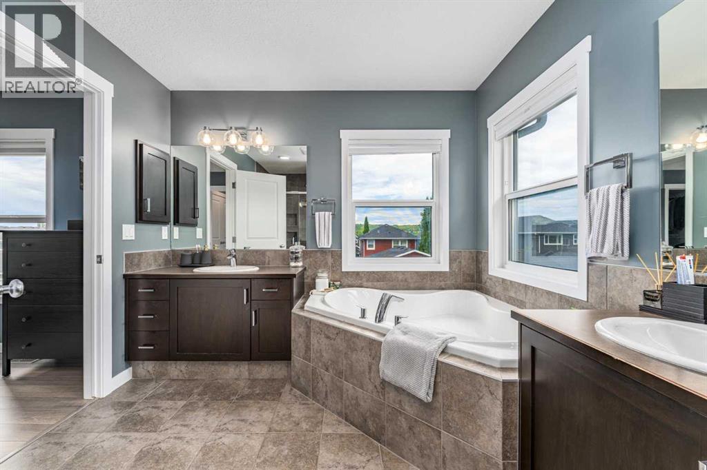 435 River Heights Crescent, Cochrane, Alberta  T4C 0T9 - Photo 25 - A2323855