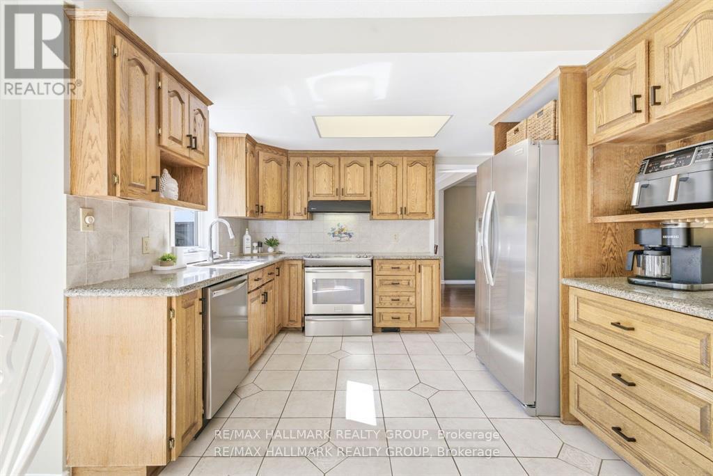 37 Stitt Street, Ottawa, Ontario  K2S 0R5 - Photo 12 - X13487872