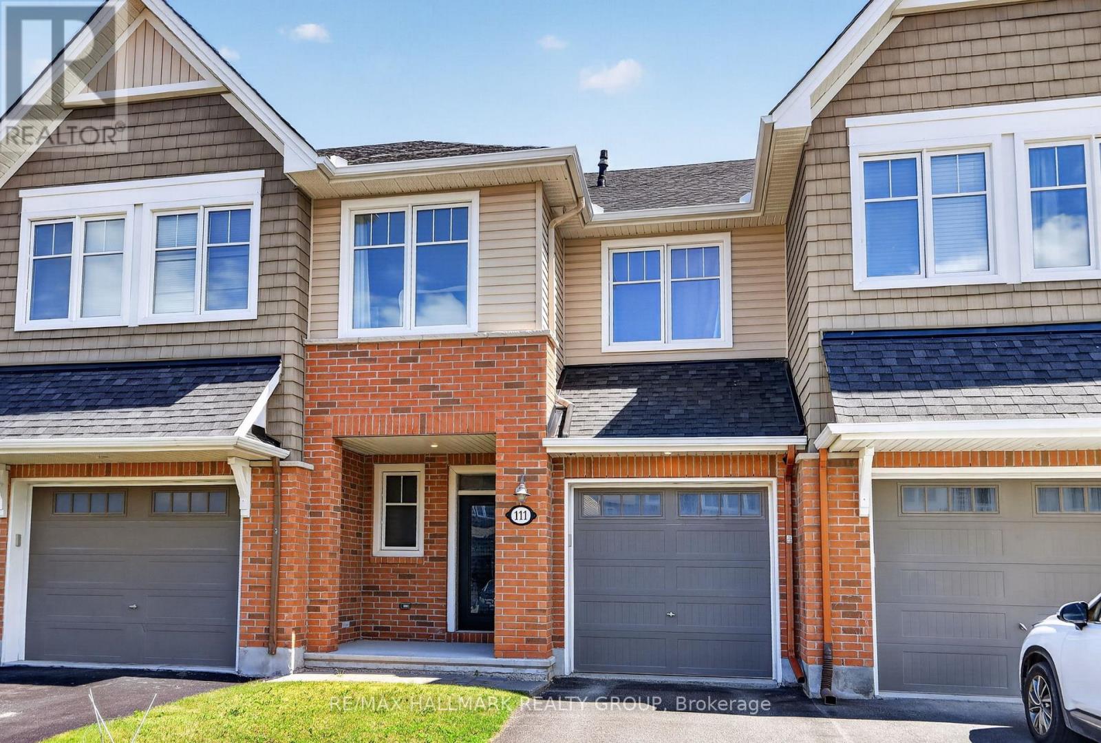 111 ERIC MALONEY WAY, Ottawa, Ontario