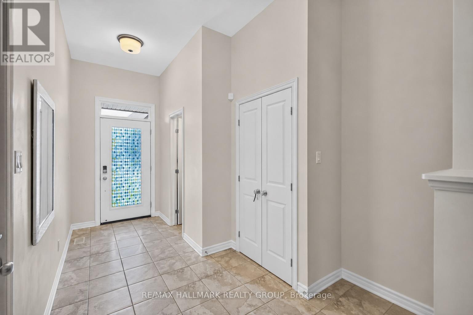 111 Eric Maloney Way, Ottawa, Ontario  K1T 0R2 - Photo 4 - X13487908