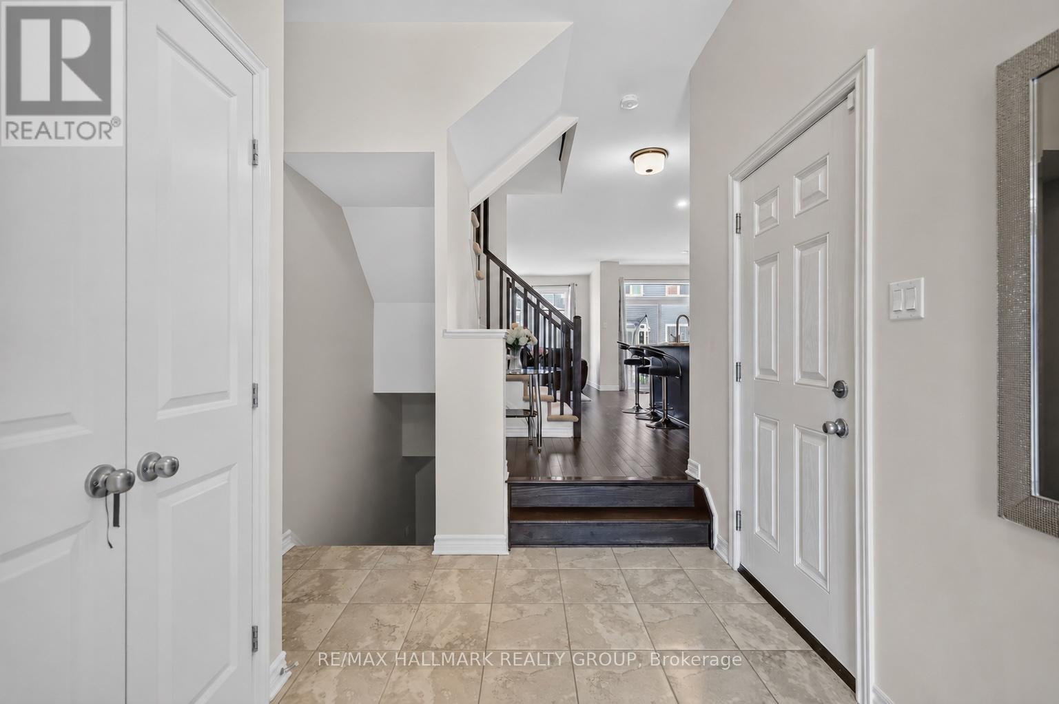 111 Eric Maloney Way, Ottawa, Ontario  K1T 0R2 - Photo 5 - X13487908