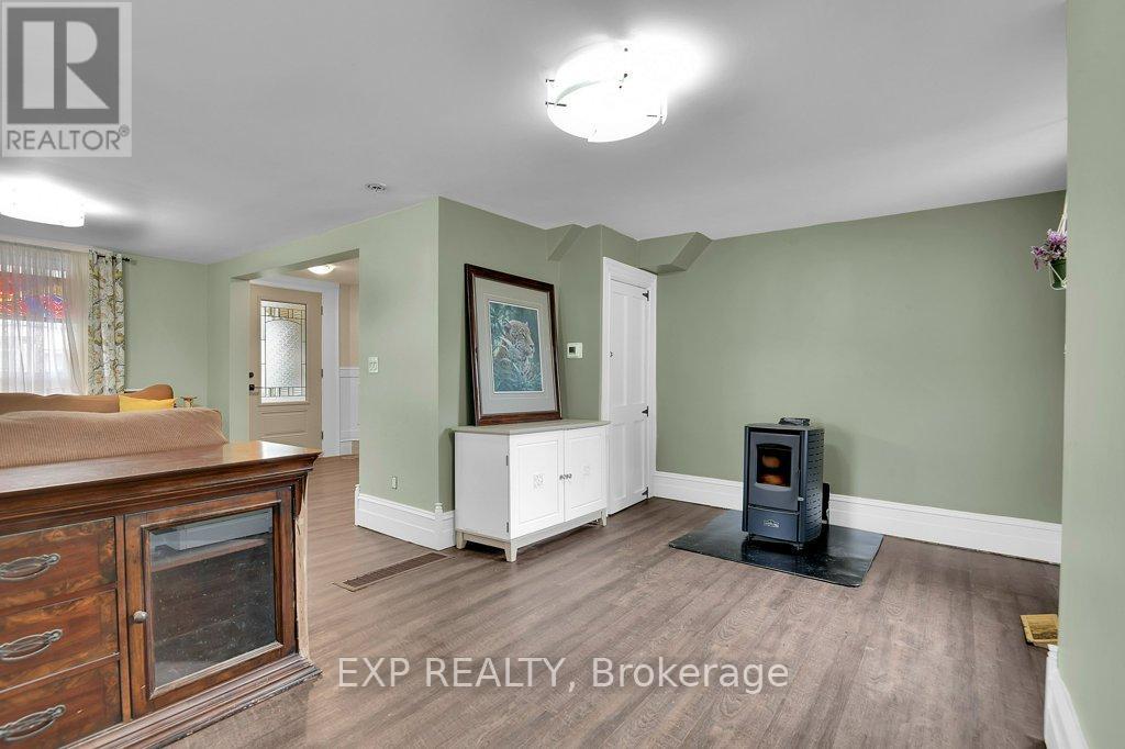 136 Park Street, Brockville, Ontario  K6V 2G9 - Photo 12 - X13489196