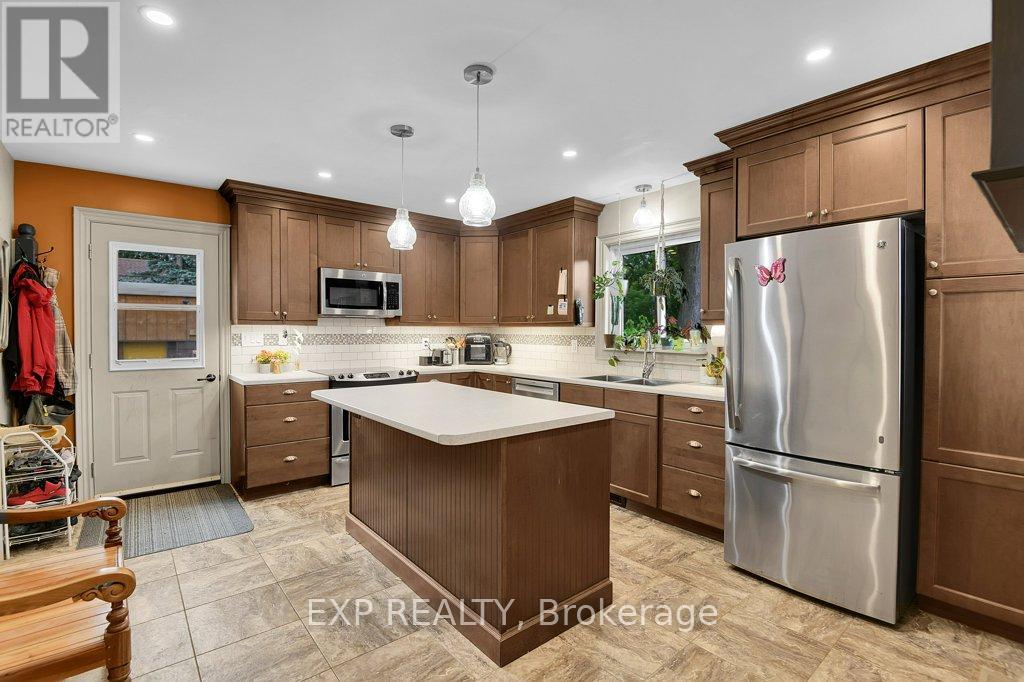 136 Park Street, Brockville, Ontario  K6V 2G9 - Photo 15 - X13489196
